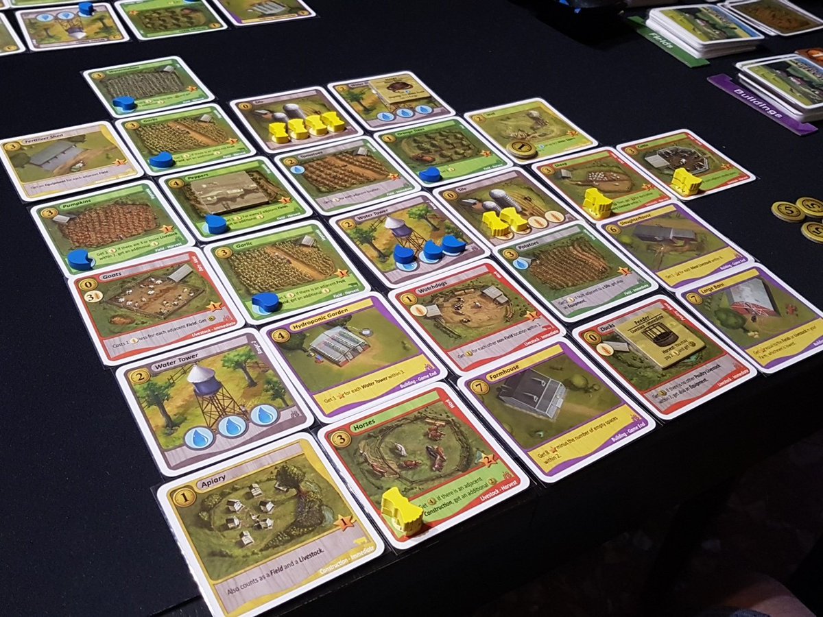 TemaPegado's tweet image. Qué buena partida a este #FieldsOfGreen de @ArtipiaGames, con victoria final de @aypiticlibonico por tres míseros puntos. Una vuelta de tuerca a uno de mis juegos favoritos, Among the Stars, añadiendo engine building en un ambiente bastante más rústico.