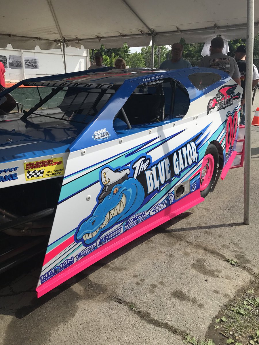 reuti_fans's tweet photo. Some shots of Buzzie’s #BeakBuilt car @OcfsRacing! https://t.co/hvAqc4owUF