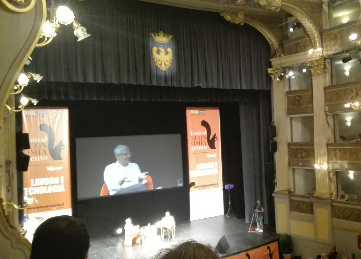 AnnalisaViola4's tweet photo. Un insieme di progetti pratici e che diventeranno sempre più indispensabili. @diegopia al convegno del #festivaleconomia illustra gli ultimi ostacoli per la digitalizzazione della Pubblica Amministrazione. Ecco i dettagli in un mio articolo su #PsybAM: https://t.co/yyLh02Q4ql https://t.co/2VgUkGS3oK