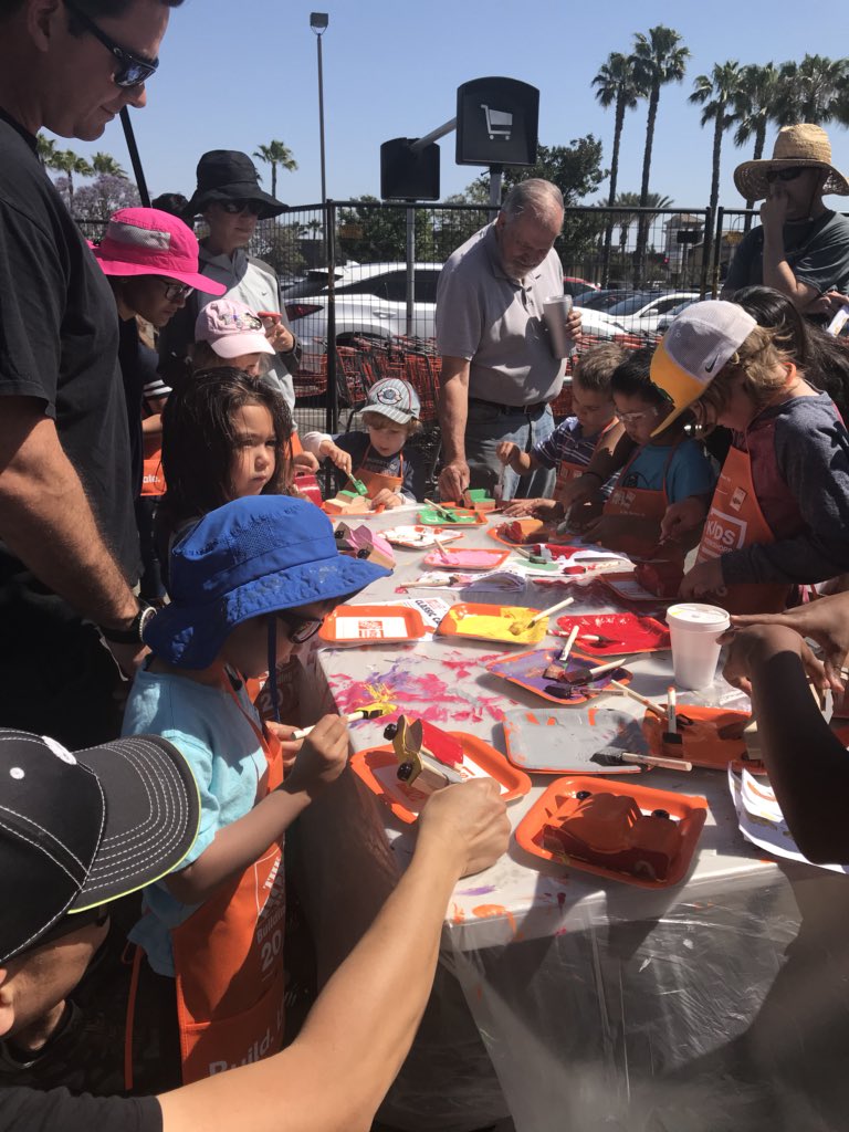 HomeDepot6650's tweet photo. 6650 Cypress-Kids Workshop 500+ kits gone!  👍🏼clinic crew #familytime @roberthdumas @Allen83hd @Munoz1Edgar https://t.co/vVWn75NF3k