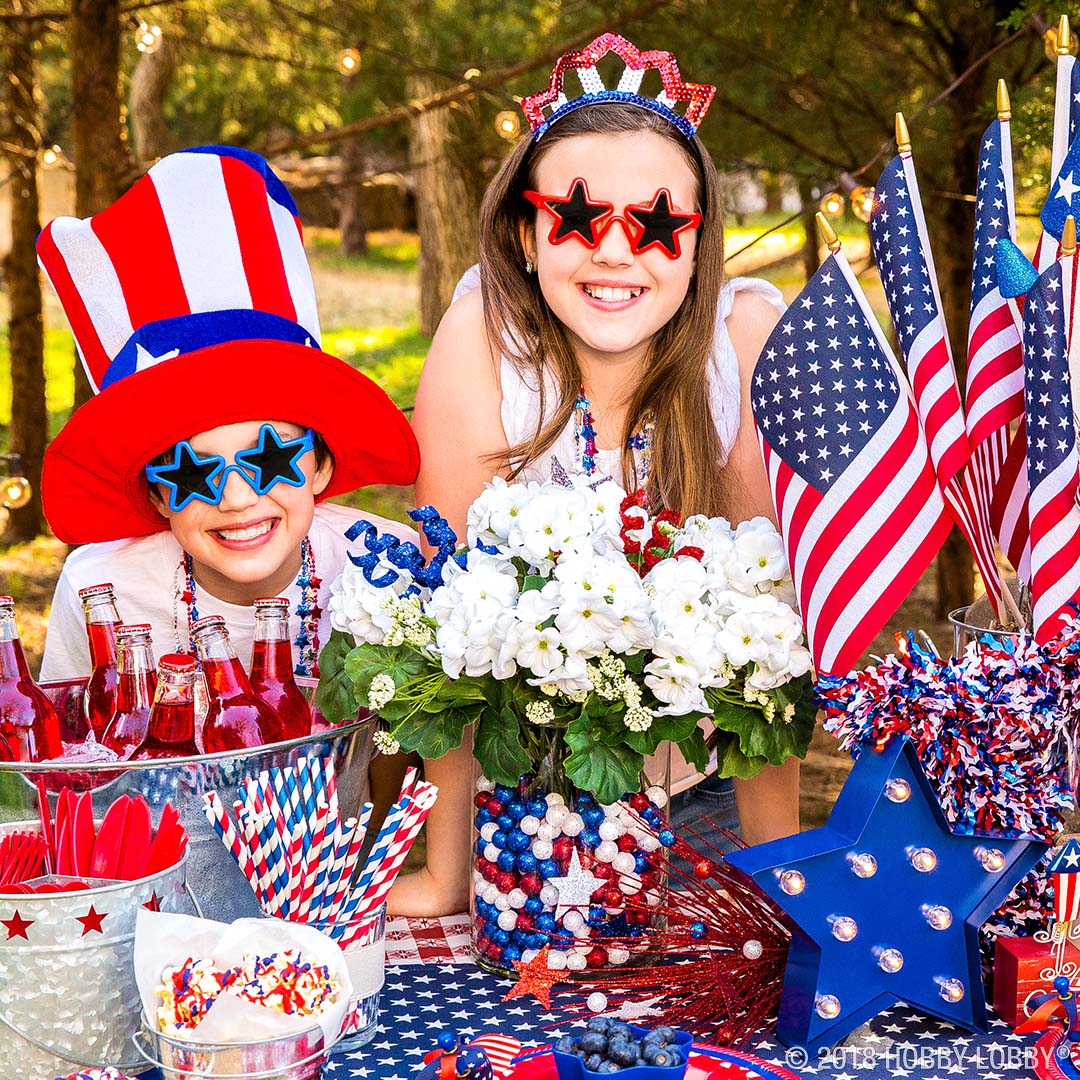 #4thOfJuly. pic.twitter.com/p8fyd0XnlG. in style with fun and festive appar...