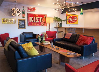 napasonomamag's tweet photo. "Each room is smartly furnished with mid-century modern pieces sourced at auctions throughout the country." Read more about the revamped Astro in Santa Rosa below! @CityofSantaRosa @InsideSonoma #NSMag #SOFA #artistcommunity #artoftheday #travel #vacation https://t.co/yjjzwCDxie https://t.co/D2QhKjwP5G