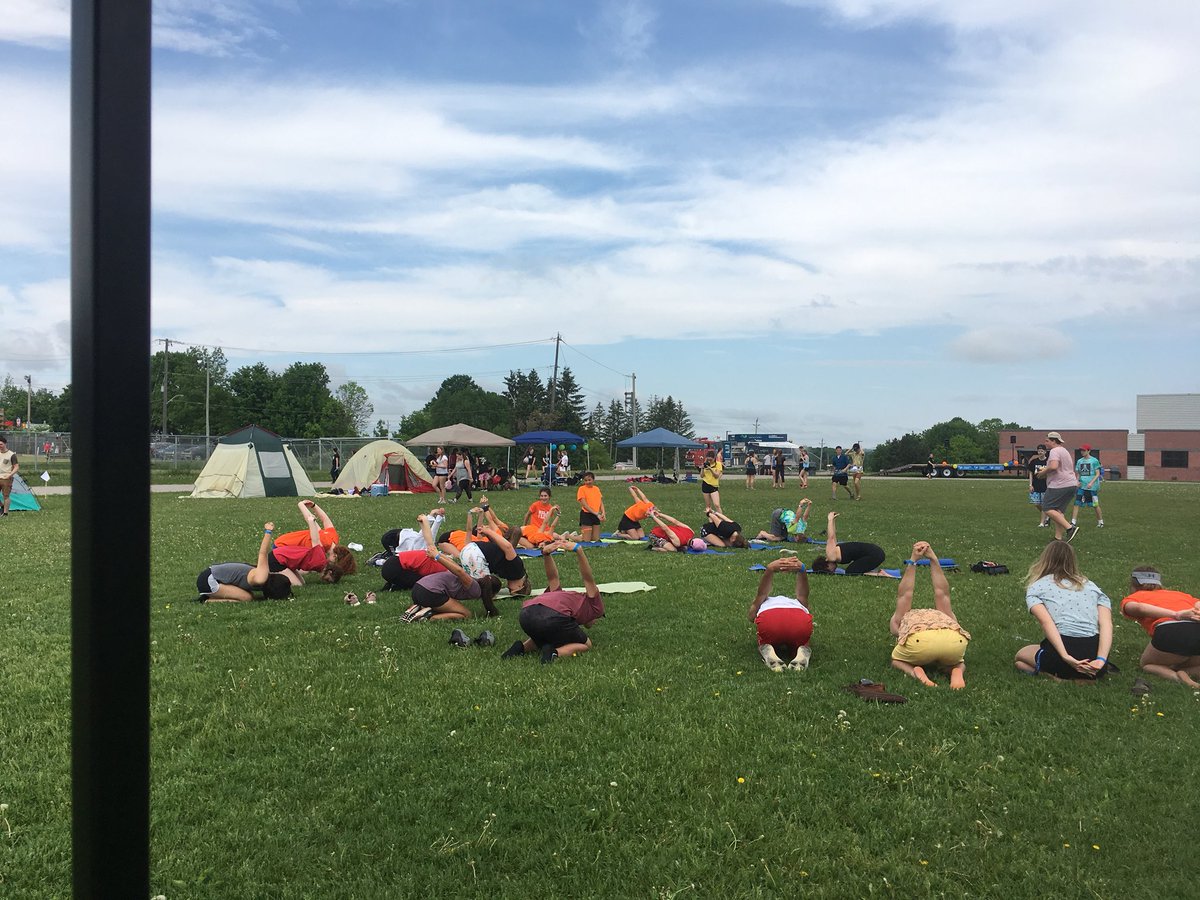 pfrelay's tweet photo. Yoga @ Relay!!🧘‍♀️🧘‍♂️ #relayforlife2018 https://t.co/Tvp3WneTVx