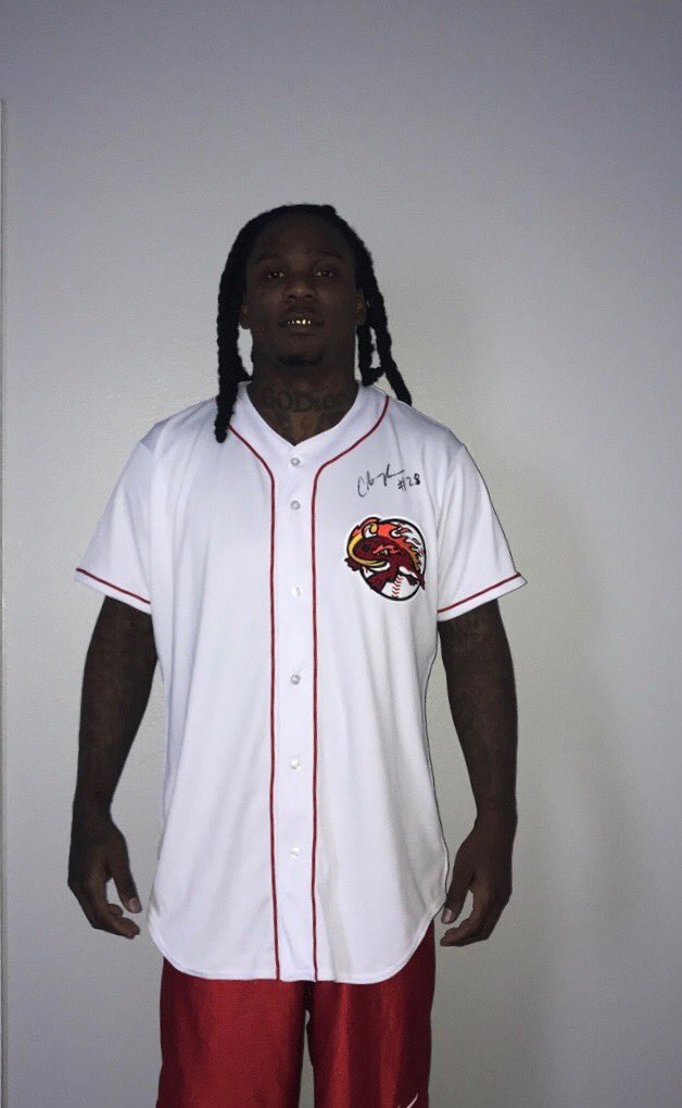 Want to win this awesome <a href="/ChrisJohnson28/">Chris Johnson</a> autograph jersey? 👀👀👀
RT AND follow for a chance to win and we’ll announce the winner during the game he’ll be at ONE WEEK from today!

Buy 🎟👉 milb.com/tickets/single…