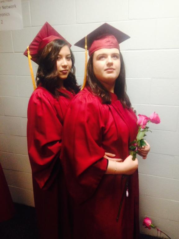 EmmySquee's tweet photo. #cncgrad18 #awkwardpromphoto #LPN #Classof2018 https://t.co/rZKBsSW5BK