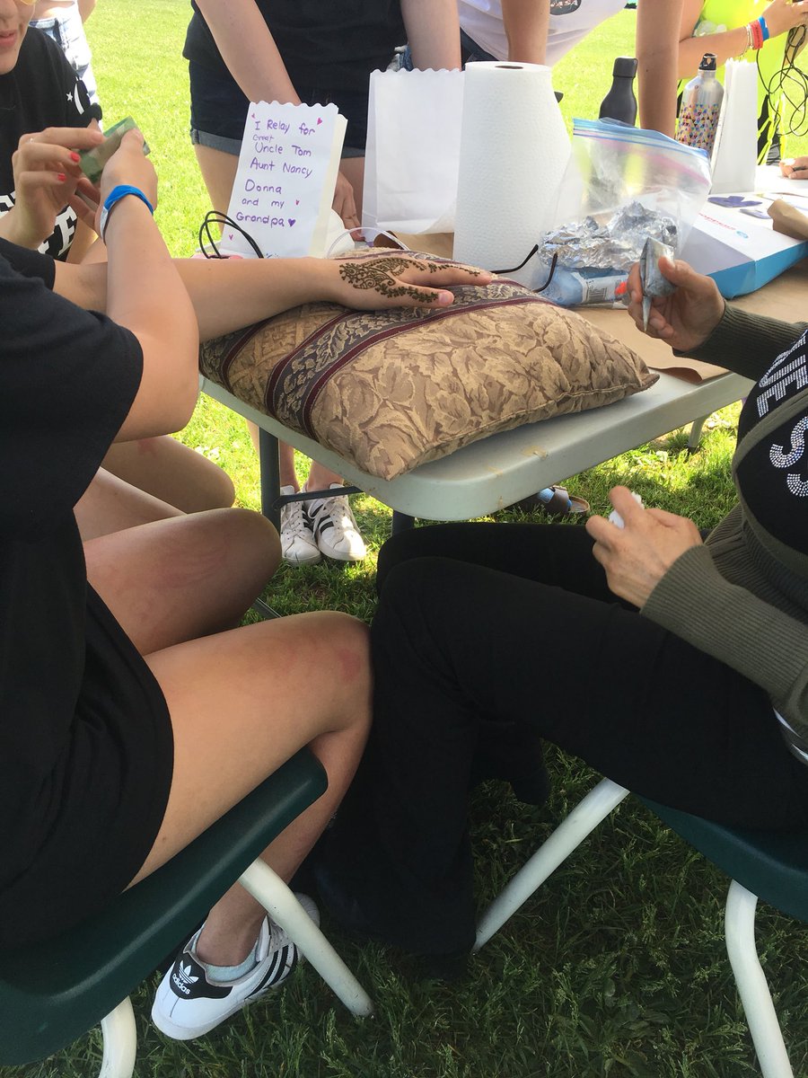 pfrelay's tweet photo. New this year: Henna! Students absolutely loved this💛 So beautiful. #relayforlife2018 https://t.co/6MV1aRfqp9