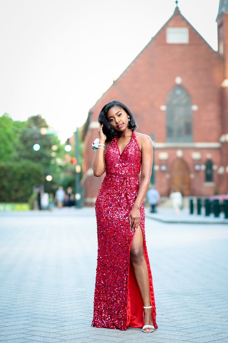 kelseyrmcd's tweet photo. can we go back to prom? #prom2k18 https://t.co/Xe3cgUv6MM