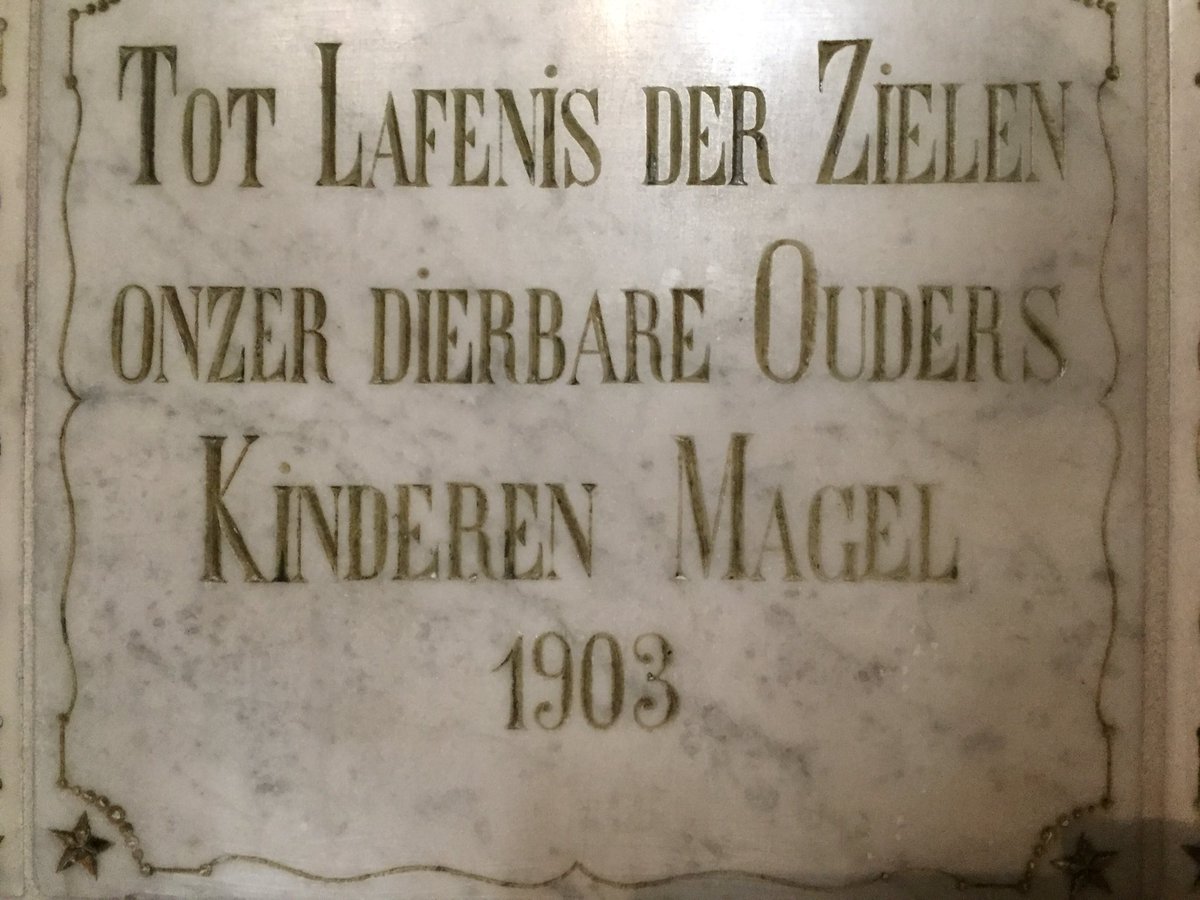 clemton's tweet photo. Nog eentje over dat magische bedevaartsoord. Ich geluif dat ich neet geluif, zong @haroldkmuziek in zijn wonderschone lied waarvan @franspollux zelfs moest wenen tijdens het plassen. Ik snap dat goed. Lafenis der zielen, dat is het. #Heppeneert https://t.co/dxBovv9iZM