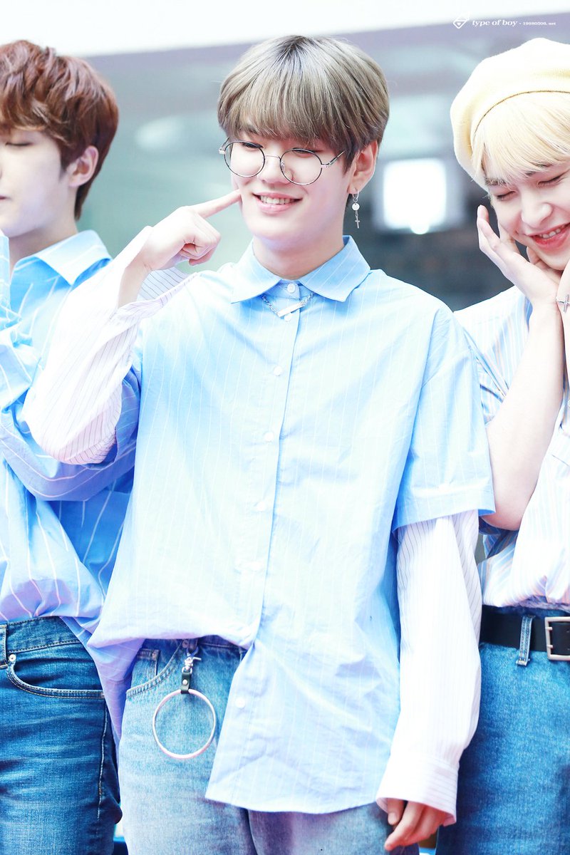 근데 좋아요란 말은 뻔해 
내 맘 표현하기엔 부족한데♡ #환희  #업텐션 #UP10TION #CANDYLAND