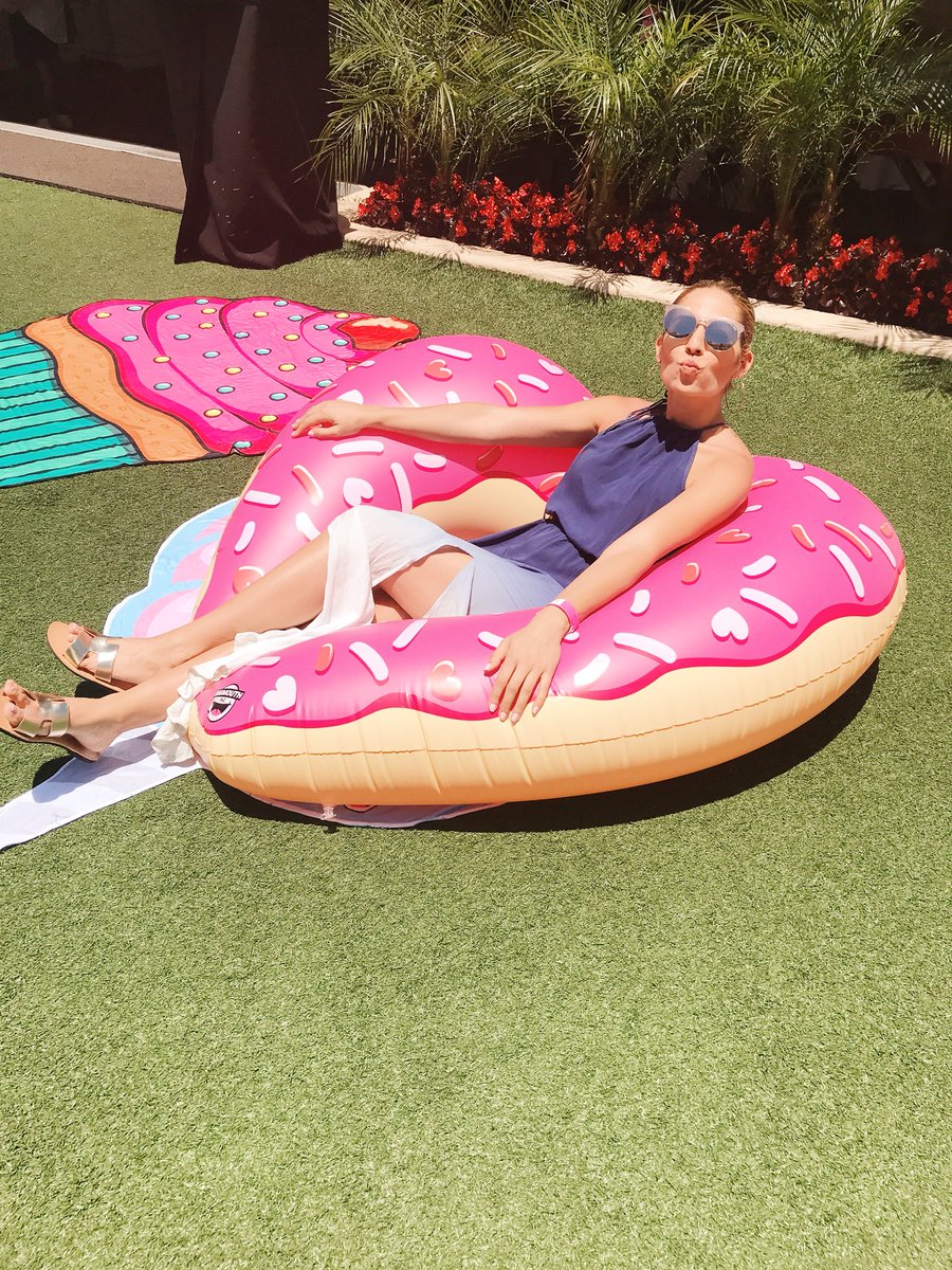 LeilasList's tweet image. Still celebrating #NationalDonutDay. I donut care. @bloomsummit @beverlyhilton #losangeles #mydayinla #bloomsummit