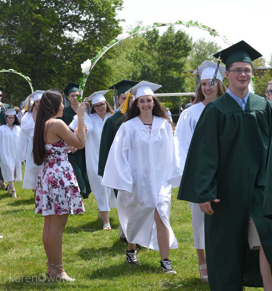 kwongphoto's tweet photo. Congratulations Duxbury High School Class of 2018! @duxbury_ps @duxburyclipper https://t.co/PhrwgqMo7k