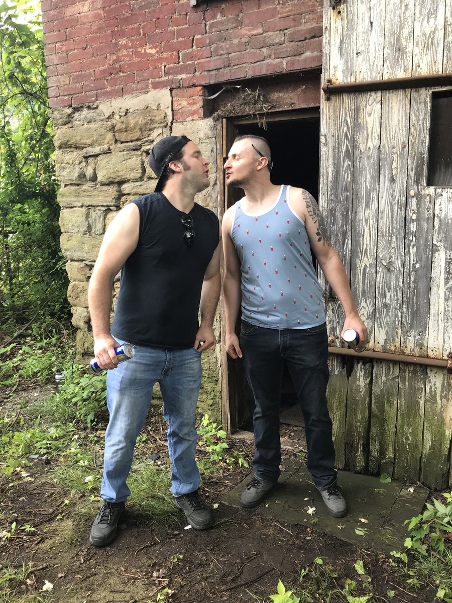 SinisterDreamPR's tweet photo. Making the magic happen. #filmmaking #pittsburghfilm #indiefilm #madeinpittsburgh https://t.co/856rBSwPPX