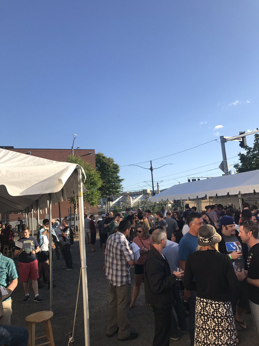 Oregoncraftbeer's tweet photo. Having a great time! Open til 8pm if you can make it. $20 tickets & includes 8 tickets. #CTBB18 https://t.co/AN39tB4qCp