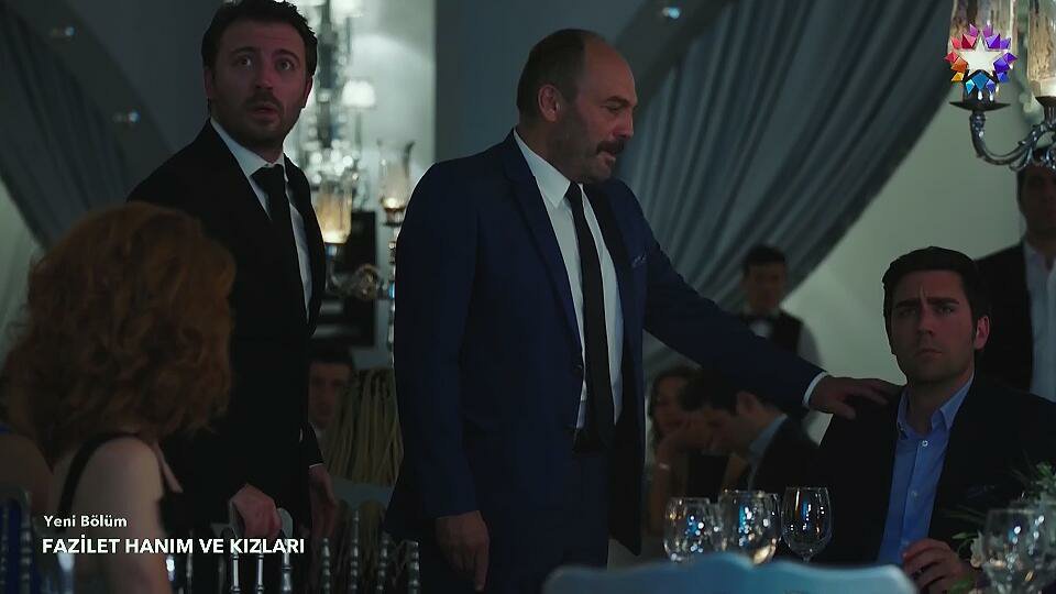 beklenenkral's tweet photo. Ve koskoca Egemen Holding de tıpkı dizi gibi, günün sonunda ergenliğini atlatamamış bir karakter uğruna batırılır. Eserinizle gurur duyuyorsunuzdur umarım.
Tepkileri enfesti Çağlar Ertuğrul'un... #FaziletHanımveKızları #oyunuöğrendim https://t.co/hE97KpHtak