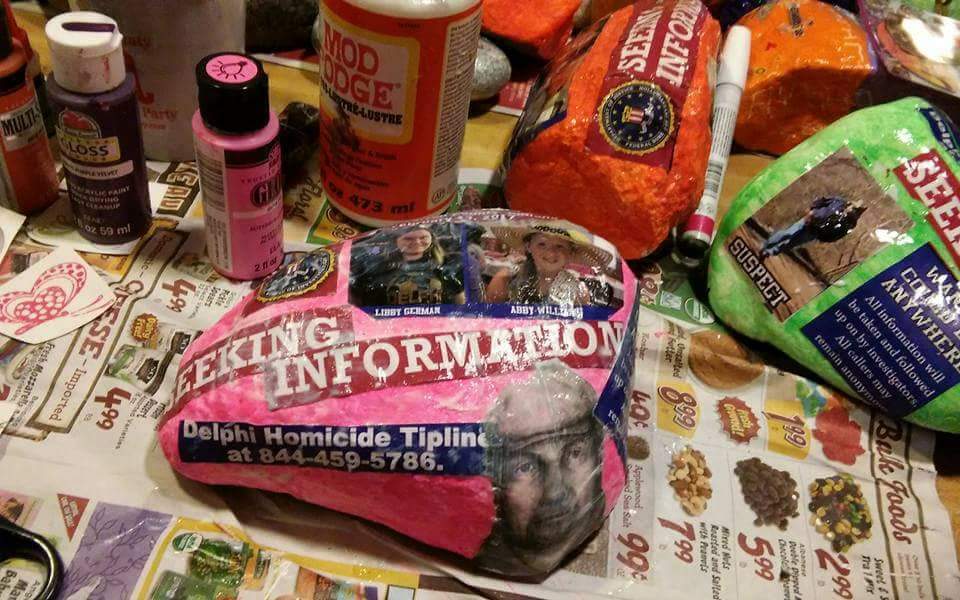 's tweet image. Getting his face out the best way I can!!
#AbbyandLibby #DelphiStrong