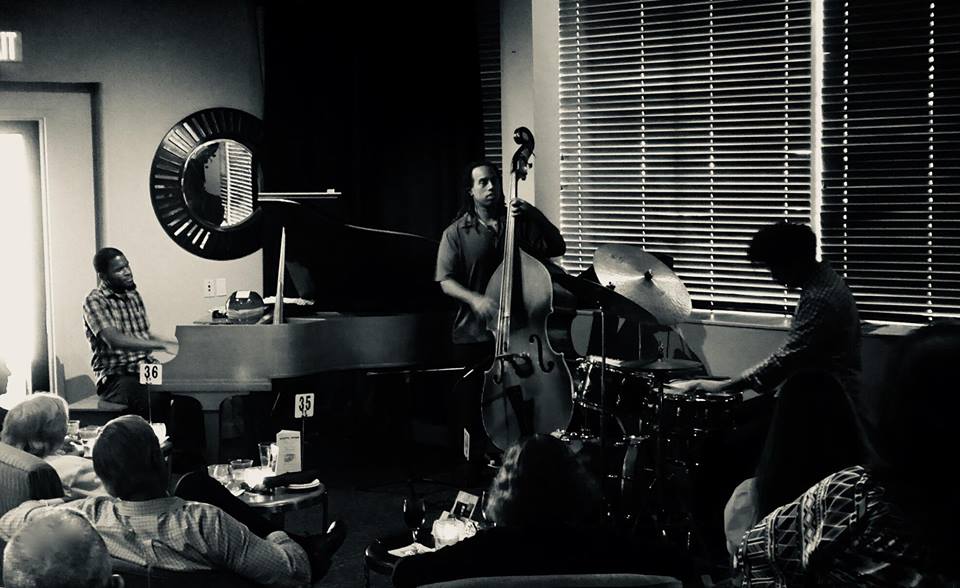 jwNewMusic's tweet photo. ...had a great couple of sets last night at #HandleryHotel’s #950lounge ~ the cats were hittin’!!!

[Photo: Barbara Wise] https://t.co/VSYn2iitgR