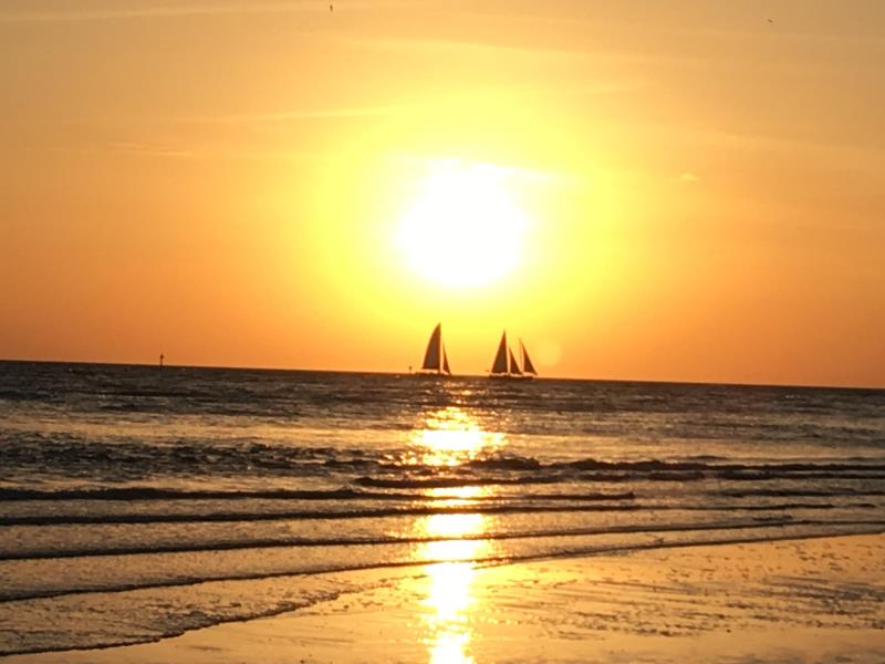 tashiad210's tweet photo. My friend Billy is a finalist in Shephard's Beach Resort's Photo Contest- help rally votes: https://t.co/NcBKYF1IqF @shephardsresort https://t.co/qPCpMWP2EV