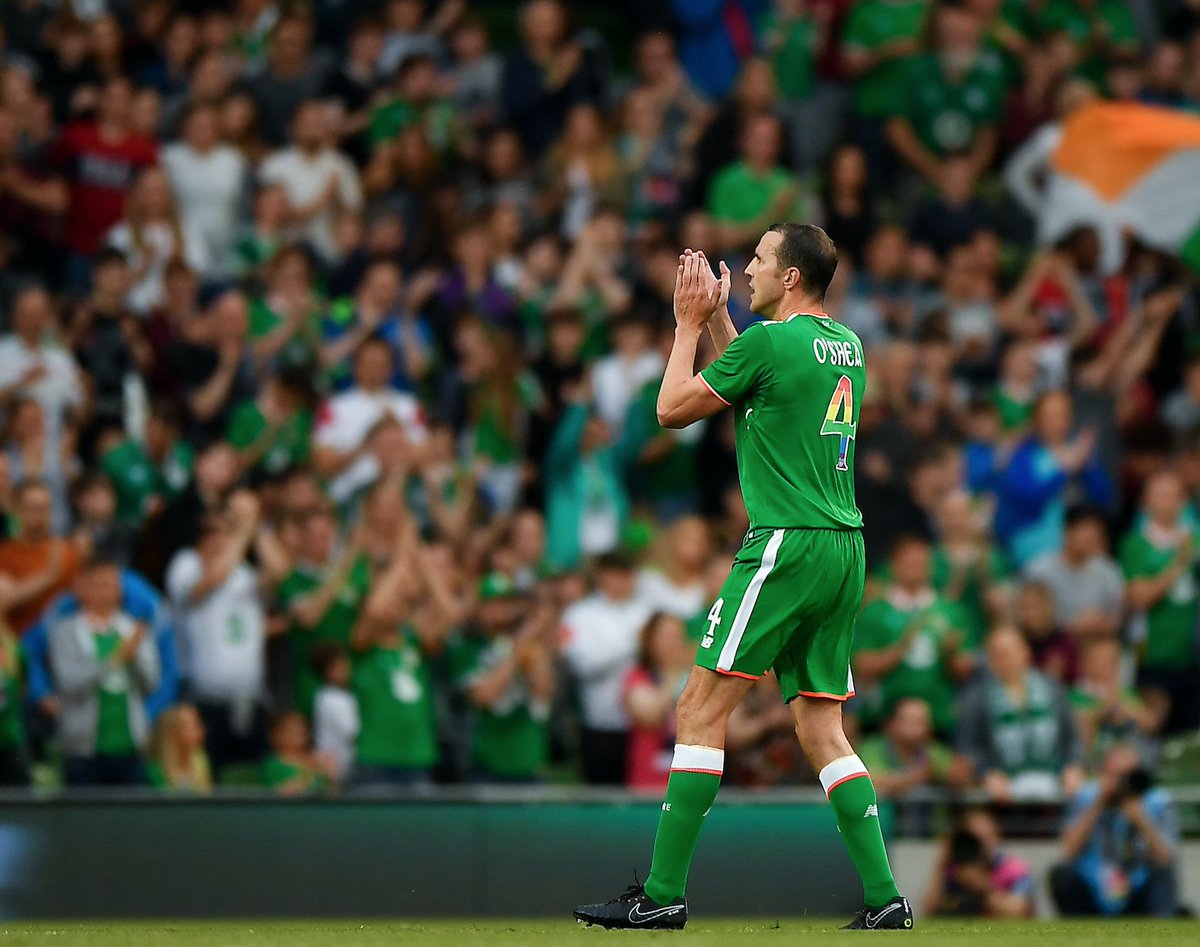 IrelandFootball's tweet image. 🗒️ REPORT: Graham Burke and Alan Judge both scored their first goals for Ireland🇮🇪 to defeat USA🇺🇸 2-1, on the night John O'Shea played his last game in green!

➡️ fai.ie/ireland/match/… #COYBIG #IRLUSA #ThanksJosh