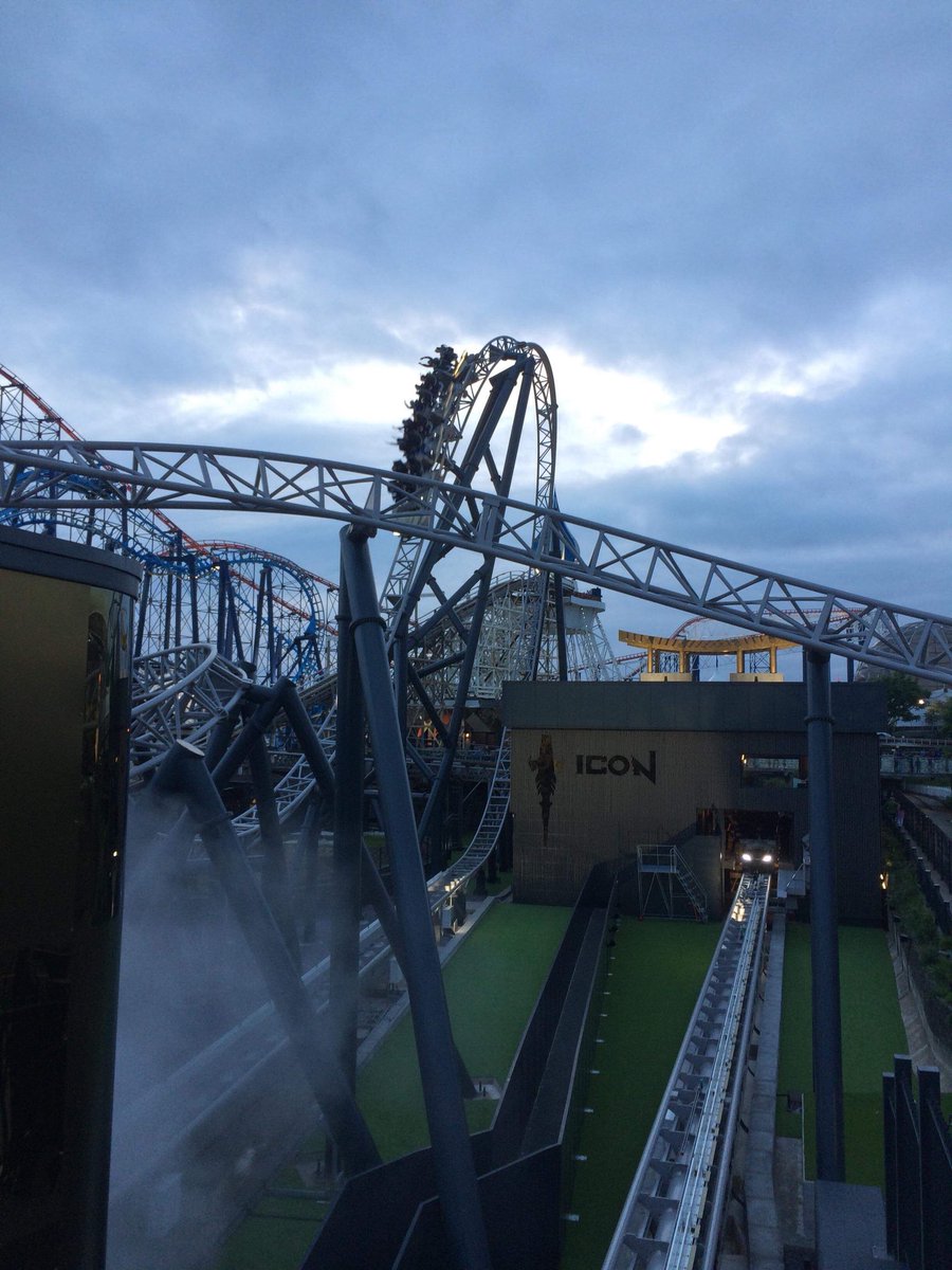 yrexperienceg's tweet photo. ICON after dark @Pleasure_Beach #IconBPB #ICONTheRide #ICON #ICONic #DareToRide https://t.co/HGPmJ2XW3z