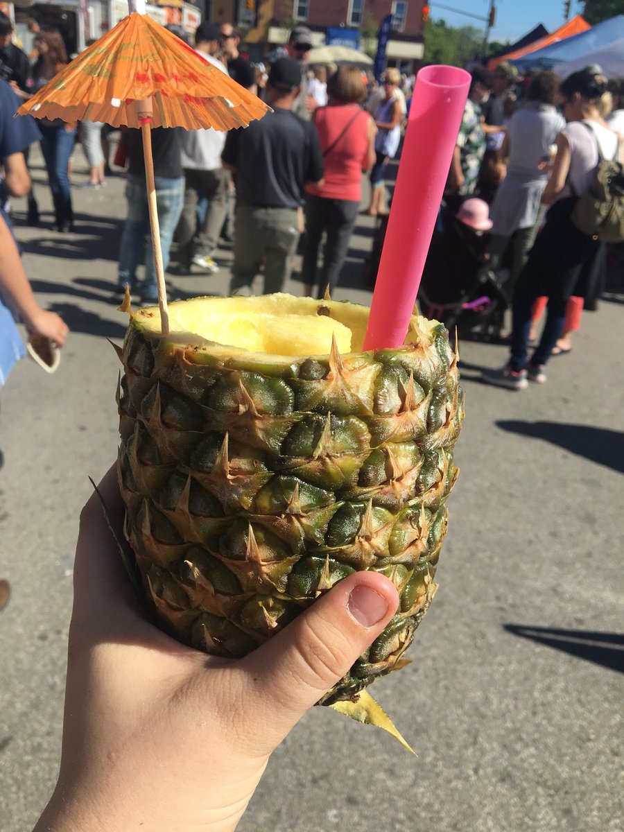 CassandraDL's tweet photo. @tropicloveyou yummy fresh pineapple smoothly!!! https://t.co/B0CY3krPlF