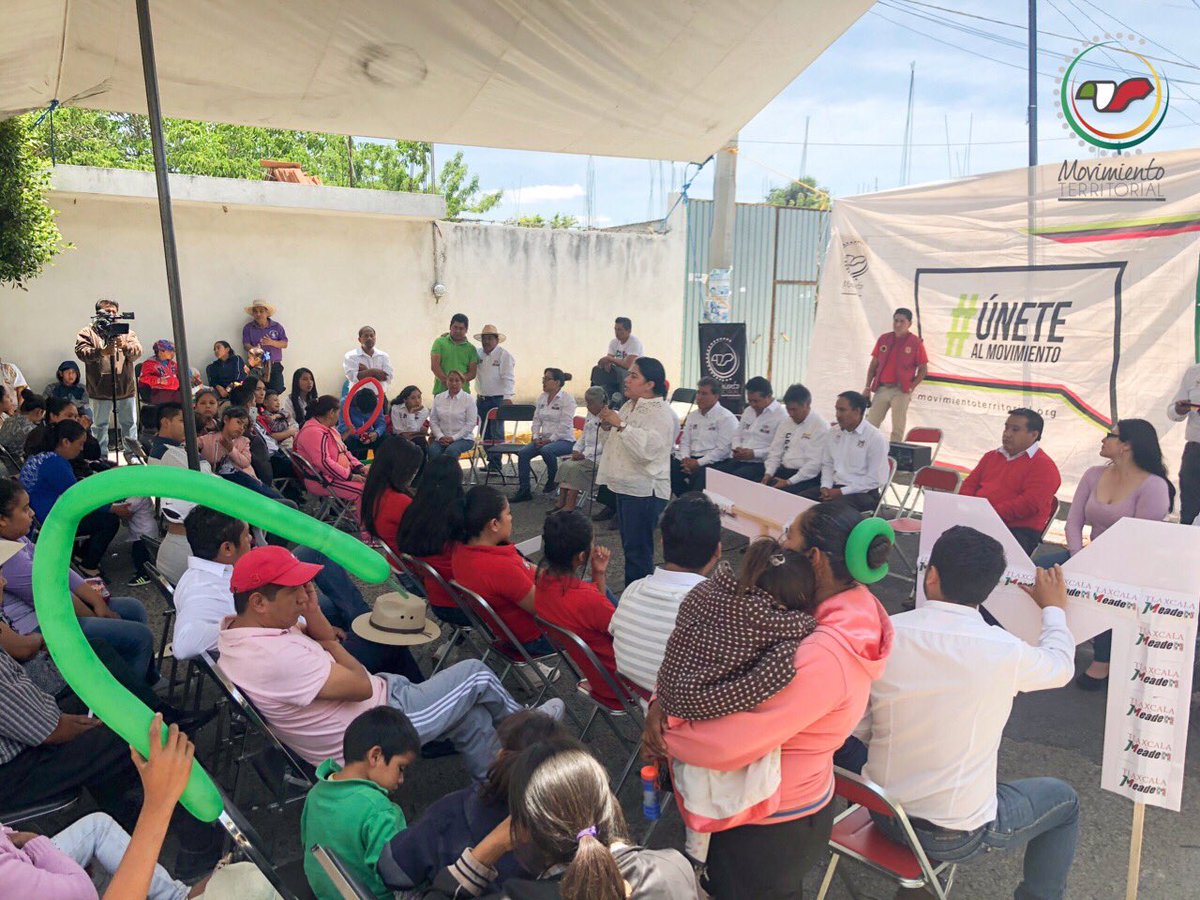 MT_TLX's tweet photo. La familia emetista de #Teolocholco, en la toma de protesta de la #JuventudTerritorial, recibió a @BlancaAguilaL, a @ElProfe_Florent, a #FidelÁguila y a #AnabelleGutiérrez, para ratificar el apoyo del MT en sus candidaturas. #VamosAGanar @JuarezCisneros @ppcalzada https://t.co/xIGOgxE8YP