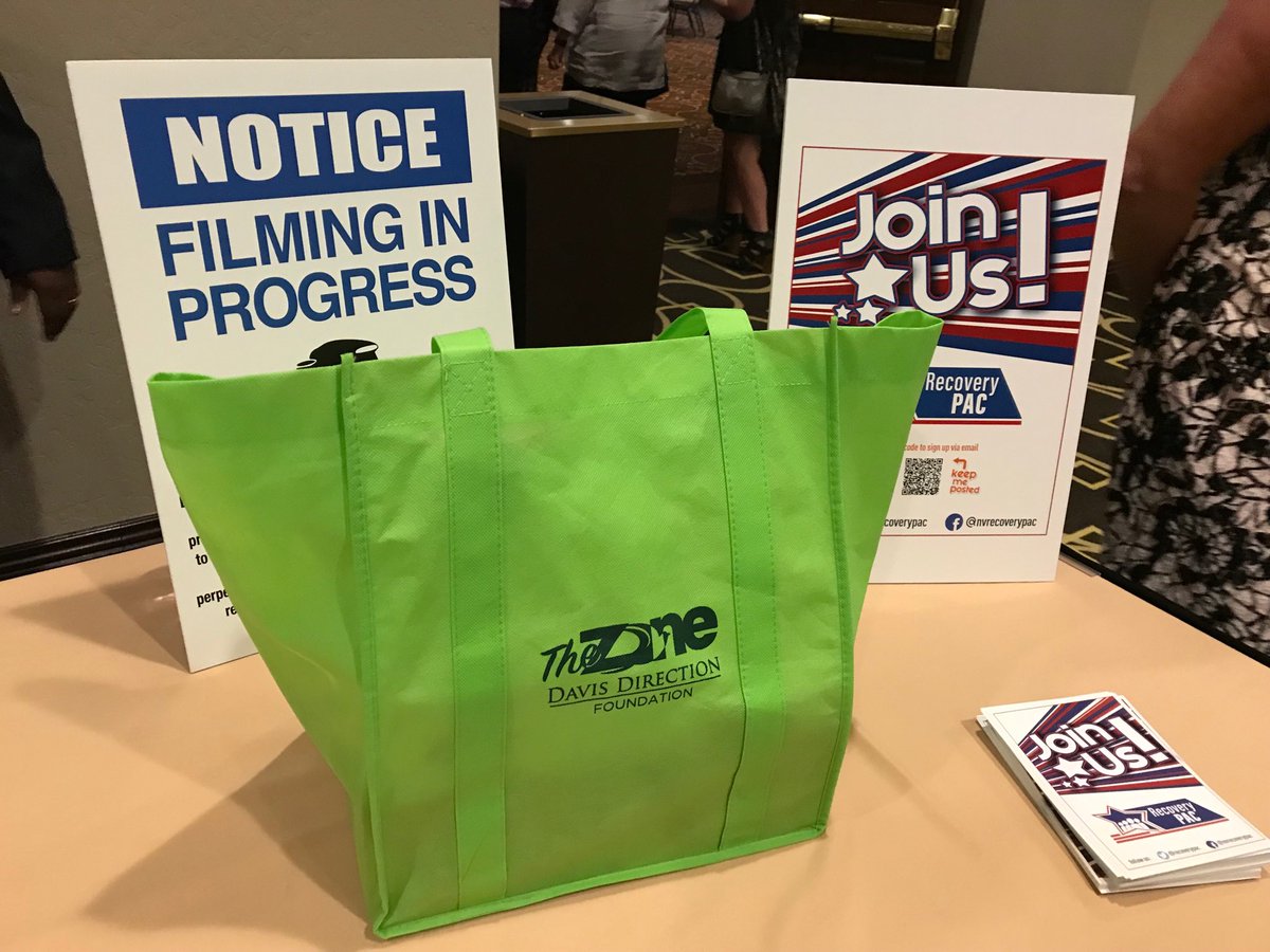 groupsixllc's tweet photo. Excited to have @DavisDirection helping carry cards for our @recoverypac @ForRecovery 2018 awards dinner #nevadarecovery https://t.co/bwCMkhfQyK
