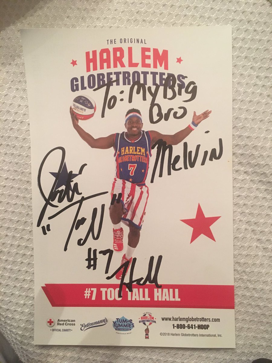 Thanks to my friend Too tall for my autograph