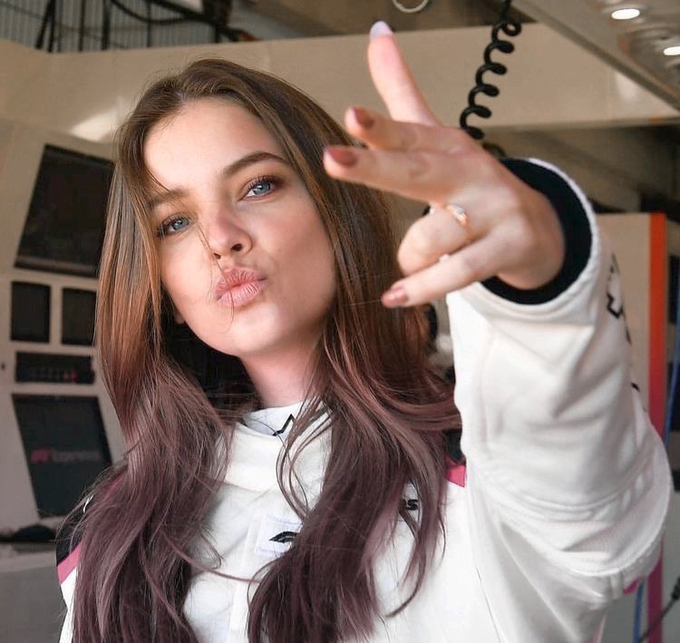 tangledtruth's tweet image. ♡┊Success is liking yourself, liking what you do, and liking how you do it.