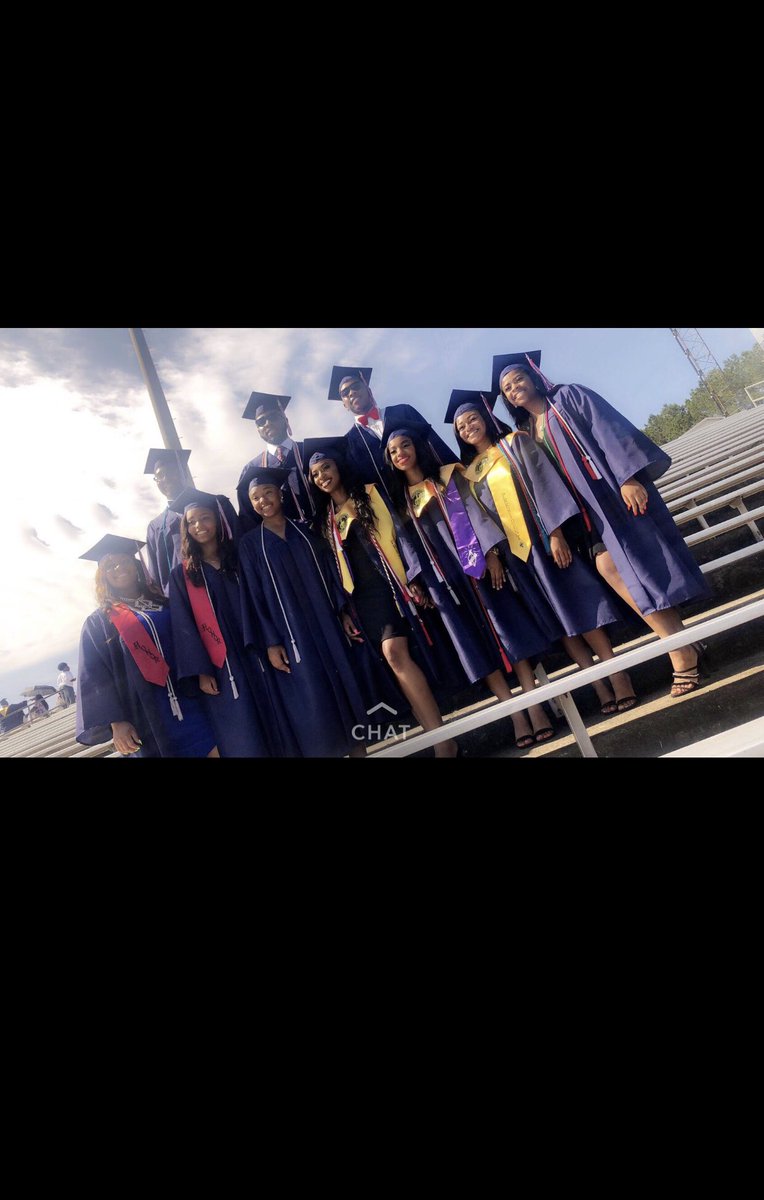 kshawnnnn's tweet photo. I graduated hs todayβ€οΈ #byechs https://t.co/W1k8LGJvEZ