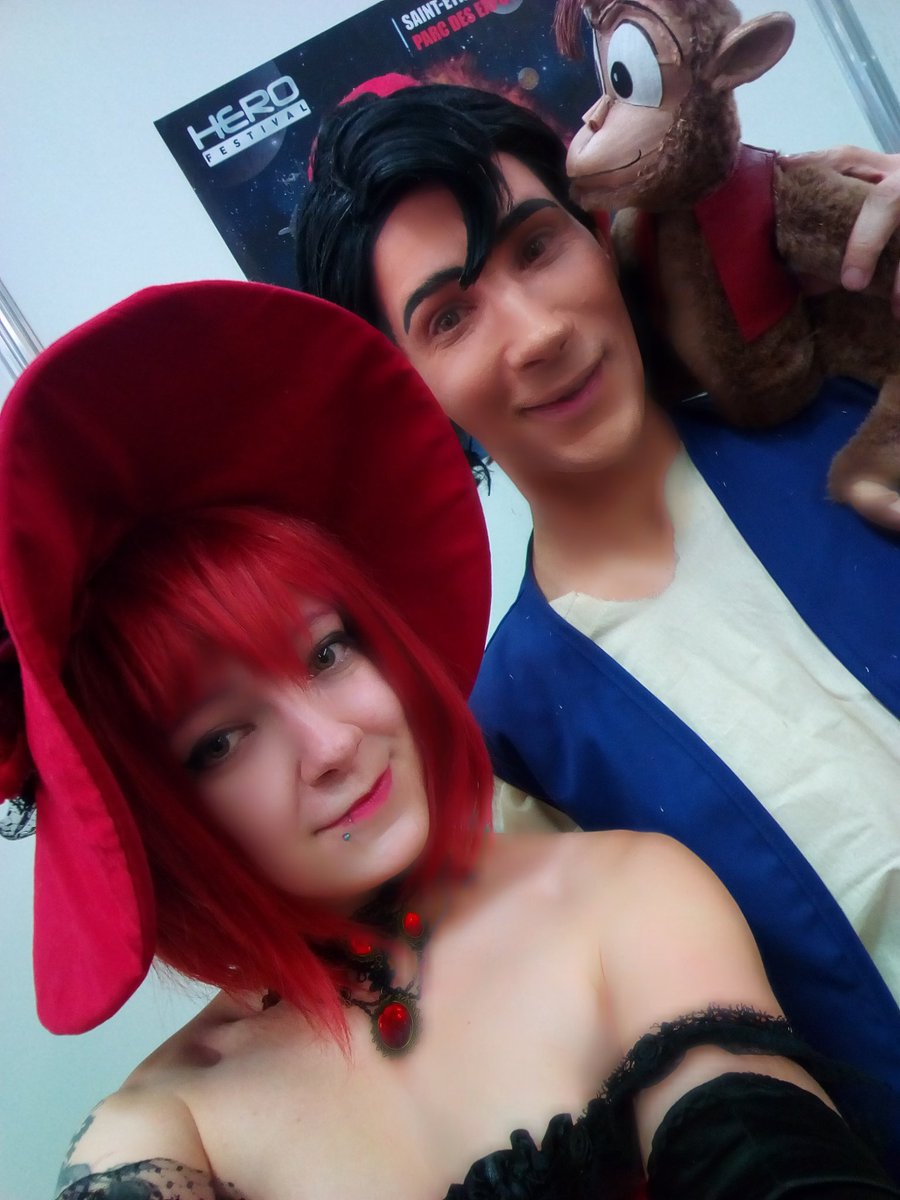 Myuun_Sama's tweet photo. Hey ! Première journée de la herofestival en Mme red et en compagnie du grand Salem cosplay !
Je vous dis a demain en mode photographe cette fois ci !
#salemcosplay #cosplay #mmered #kuroshitsuji #blackbutler #herofestival #aladin #abou #cosplay #love #like #duo #disney https://t.co/cqEGB9fvzv