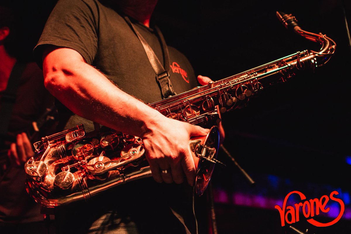 Ay si pudieras ver a esos pibes correr de cara al sol #VaronesRock