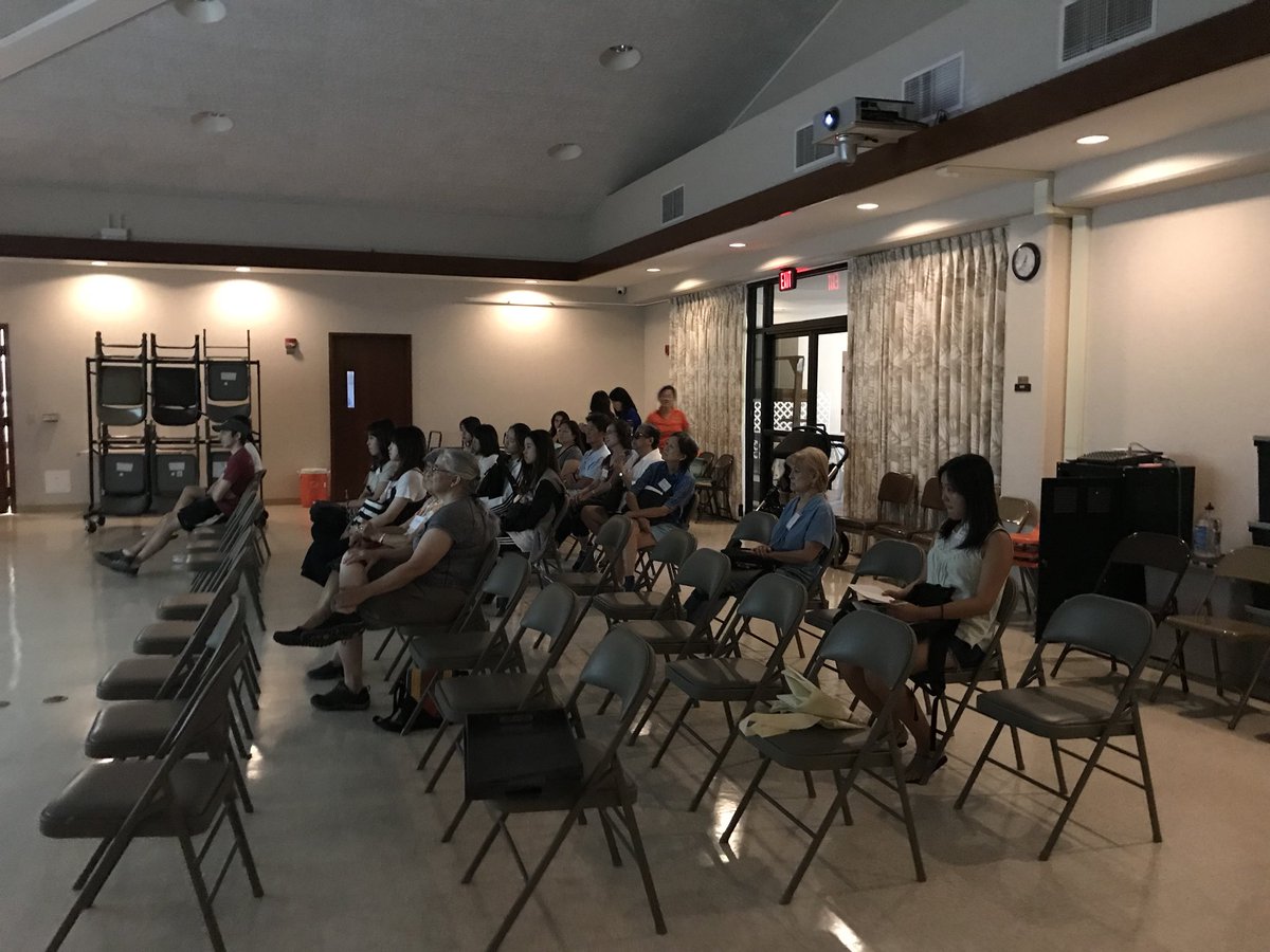LanternFloating's tweet image. Many empty volunteer seats as we begin the cleanup for Lantern Floating Hawaii 2018. To volunteer, visit our website or email volunteer@naleialoha.org