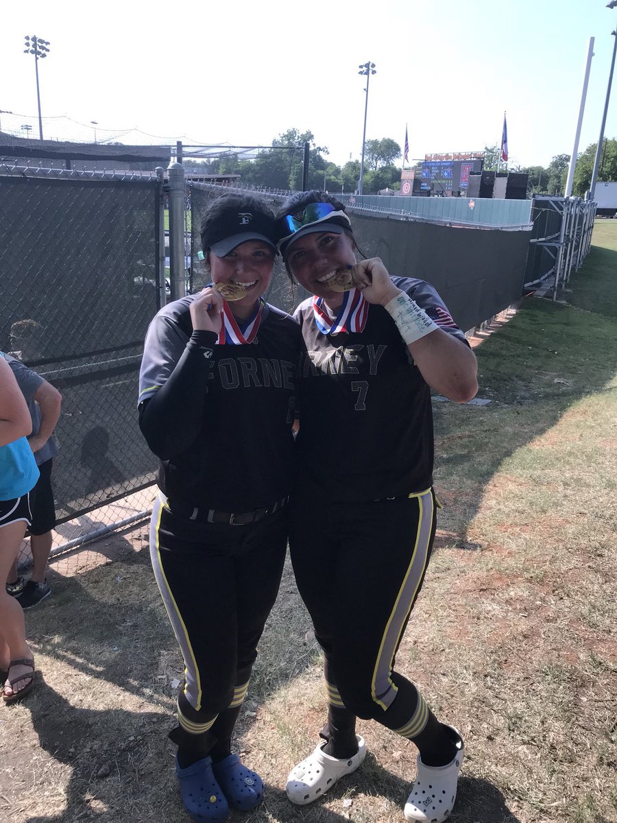 trinbankhead's tweet photo. WE JUST MADE HISTORY IN FORNEY TEXAS!!! 5A STATE CHAMPS!! I can truly and honestly say Emily was with us every step of the way!! we just got her some bling bling!! love y’all big 💓❄️🦋#playforem #wefinishedthefight #wedidthat #sisterhood #champs https://t.co/zpxnPybFQn