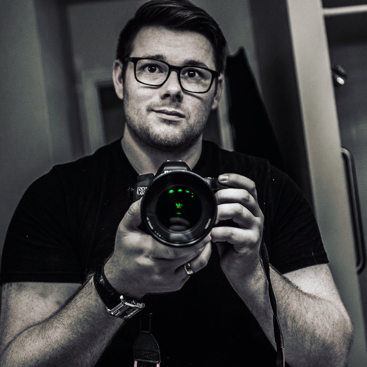 Er1c91's tweet photo. Trying out the @CanonUSA 16-35mm f2.8L courtesy of @BorrowLenses on the EOS 6D 🤙📷 Testing out some options for my next big investment in myself👍😎🎥 #photography #photographer #photooftheday #mirror #canon #canonphotography #selfie #lserieslens #photo @instagram #youtube https://t.co/hJiyOBz6kJ