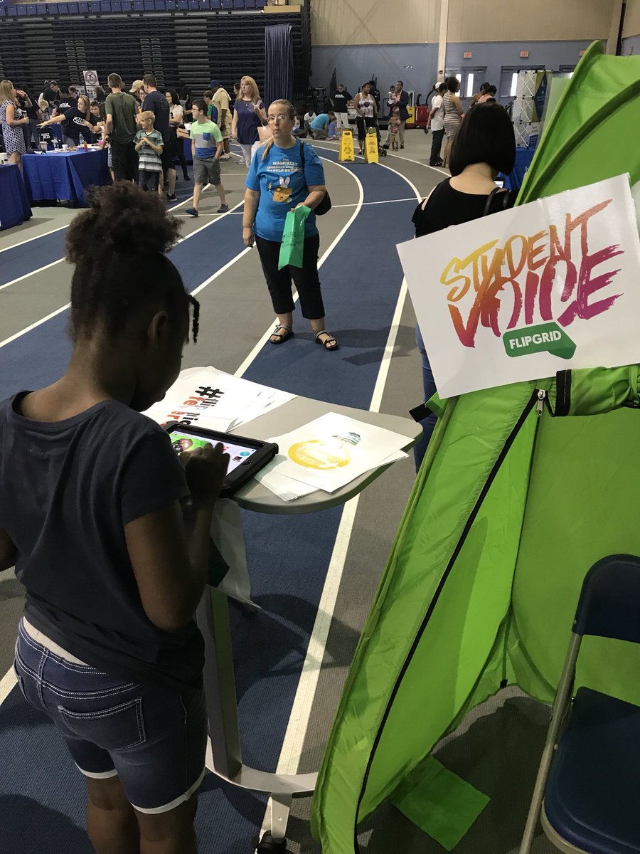 liveandmove's tweet photo. Embracing this #flipgridfever with my new Voice Pod at our @nnpsstem CNU STEM DAY Today. So fun!! @Flipgrid #edtech #nnpstech #edchat #NNPSproud https://t.co/cOr0wgMqyQ