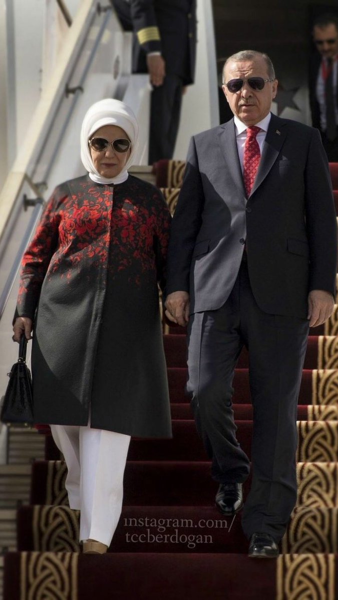 rtelicees's tweet photo. Kırmızının yanına en çok beyazın yakıştığı gibi...
Reis'in yanınada en çok Emine ERDOĞAN yakışıyor...
@RT_Erdogan @EmineErdogan https://t.co/gk5n8Unh4K