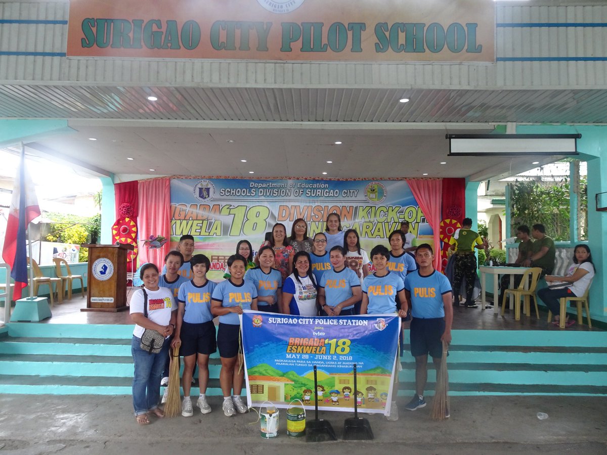 SCPS_PCR's tweet photo. SCPS personel led by PSINSP DOROTHY M TUMULAK, WCPD/PCR Officer joined during the Brigada Eskwela together w/ the Group of Philippine Army for their “Libre Gupit’ to the students of Surigao City Pilot School @ Surigao City Pilot School in Brgy. Taft, Surigao City. https://t.co/JAY94CFINI
