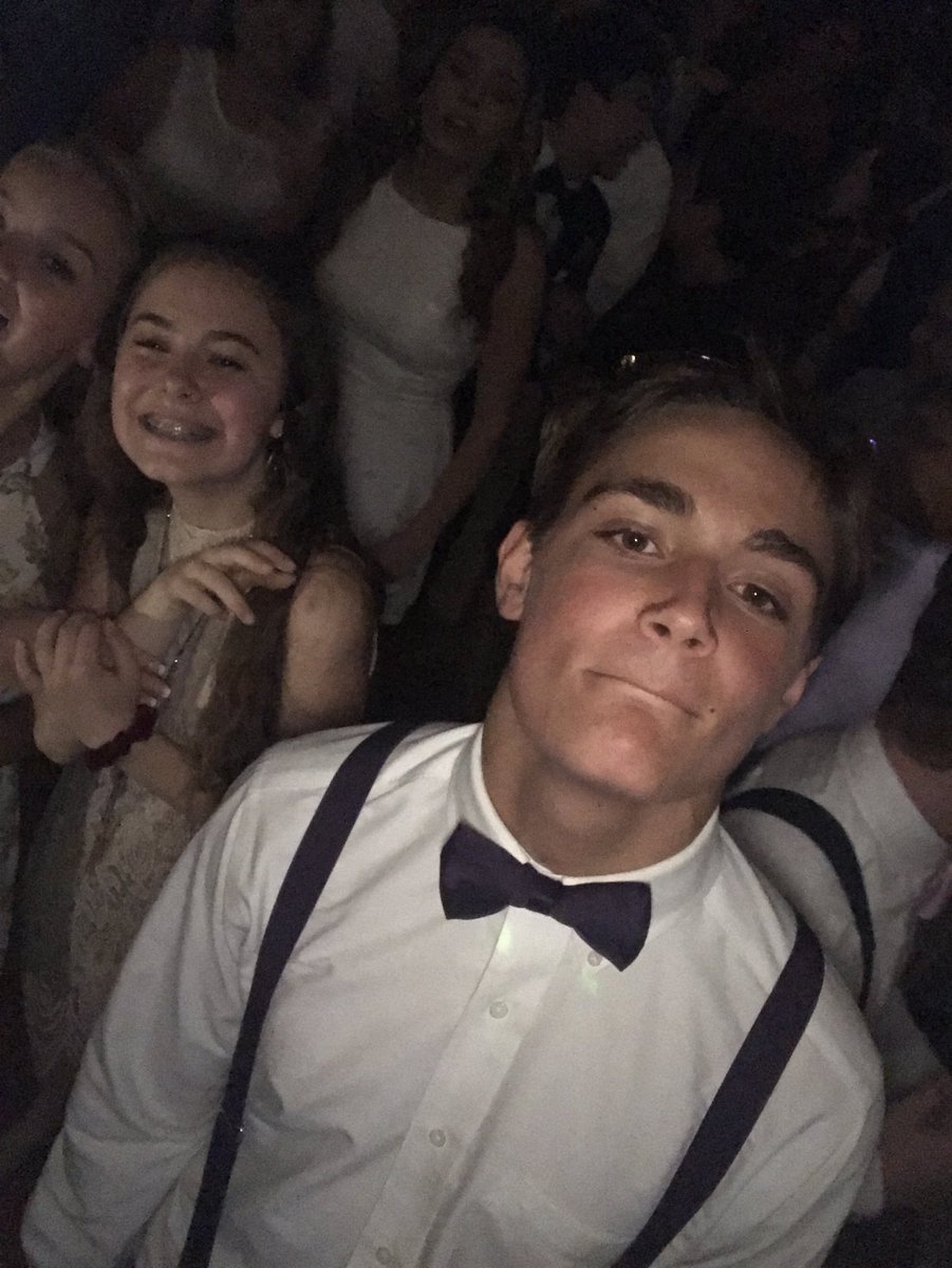 powhatanms's tweet photo. Still goin! The first annual 8th grade celebration dance is a HUGE SUCCESS! Thank you to all who made it possible! #ittakesavillage #firstisthebest #classof2022 https://t.co/iti1ZhKGGw