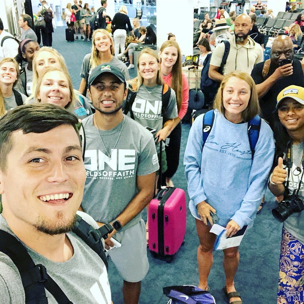BearkatsFCA's tweet photo. While others are at home relaxing for the summer, these Bearkats are volunteering their time to serve others! It’s really only been half a day and I feel like we’ve already done so much! Stay tuned for more updates and photos! #GodIsGood #FCAFAM #FCADR #FCALatinAmerica https://t.co/OVTMARXgCf