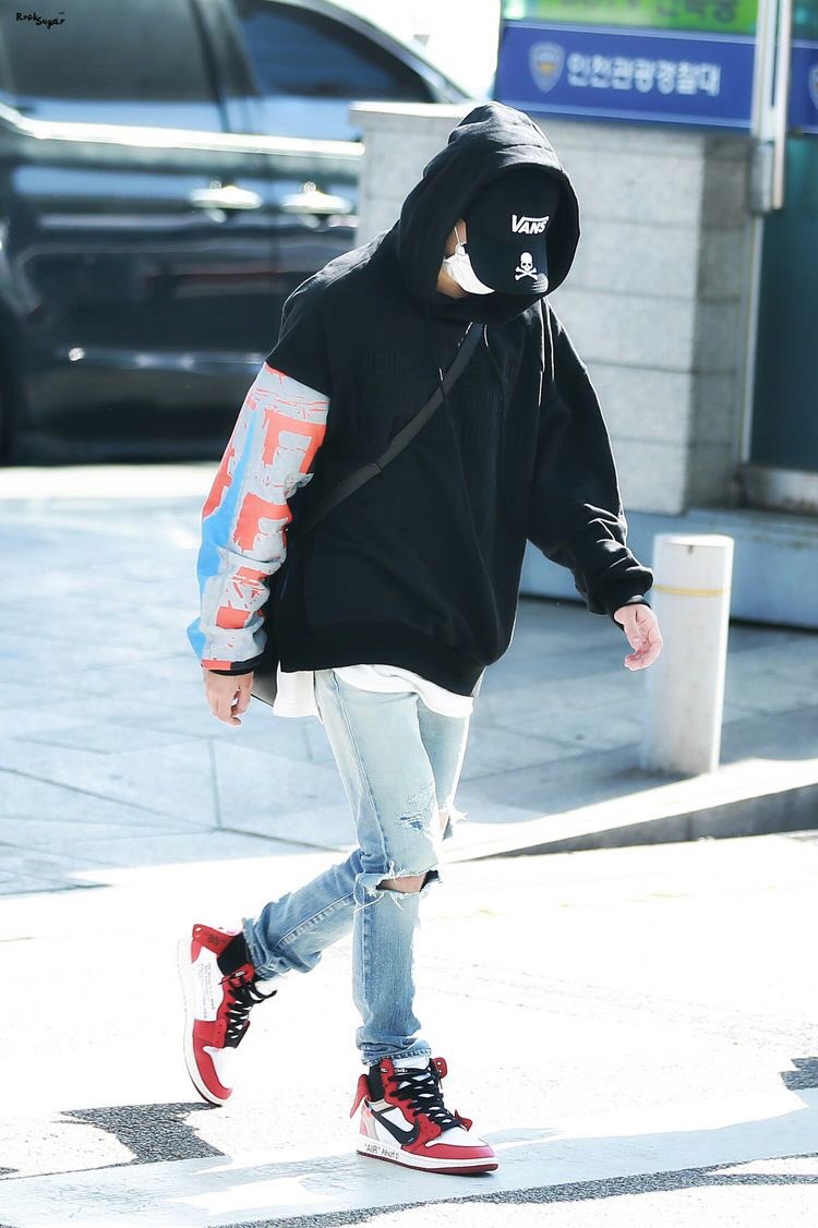 bts outfits on Twitter: "min yoongi (101717)…