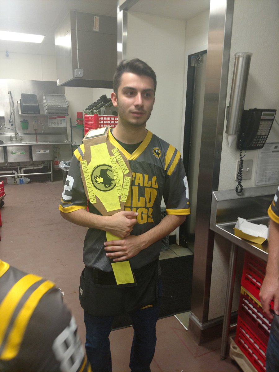 DaisyDeLaMuerte's tweet photo. So I'm a Manager for @BWWings . Today, I had a timed #silverwarerolling competition. The winner got a free meal, @SamuelAdamsBeer swag, and a custom #championshipbelt #silverwarerollingchampionoftheworld #undisputed #face #lovewhereyouwork https://t.co/KdwkH9X09J