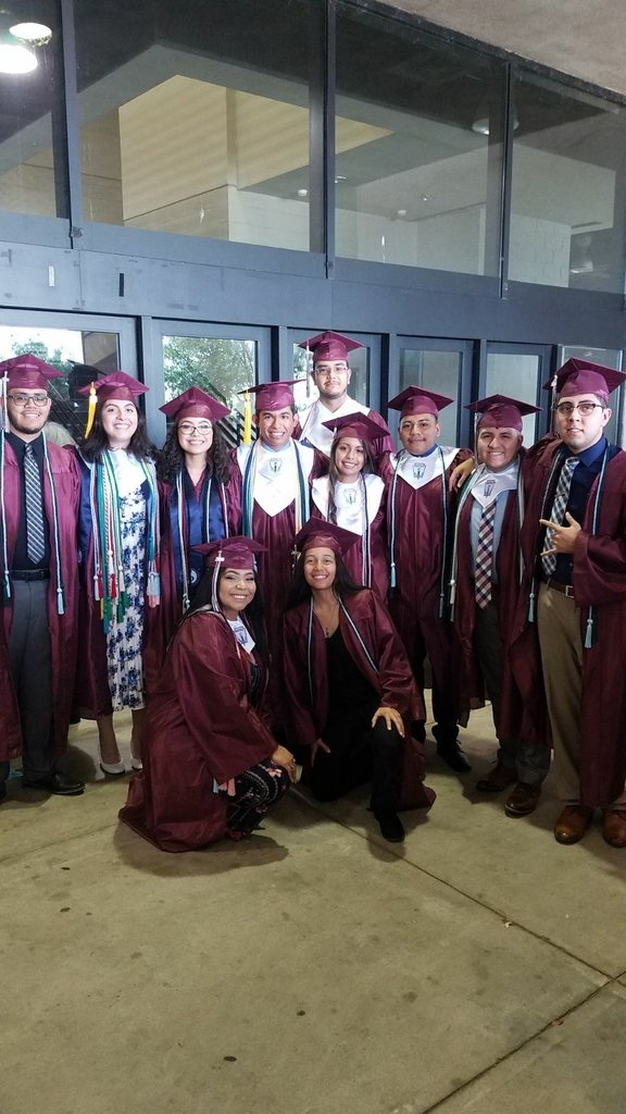 marbell_s's tweet photo. Thank you to the @heightshsband for all the memories and for being my family. I will cherish each moment.  We did it c/o 2018 🎓 https://t.co/ivZeiwbeDE