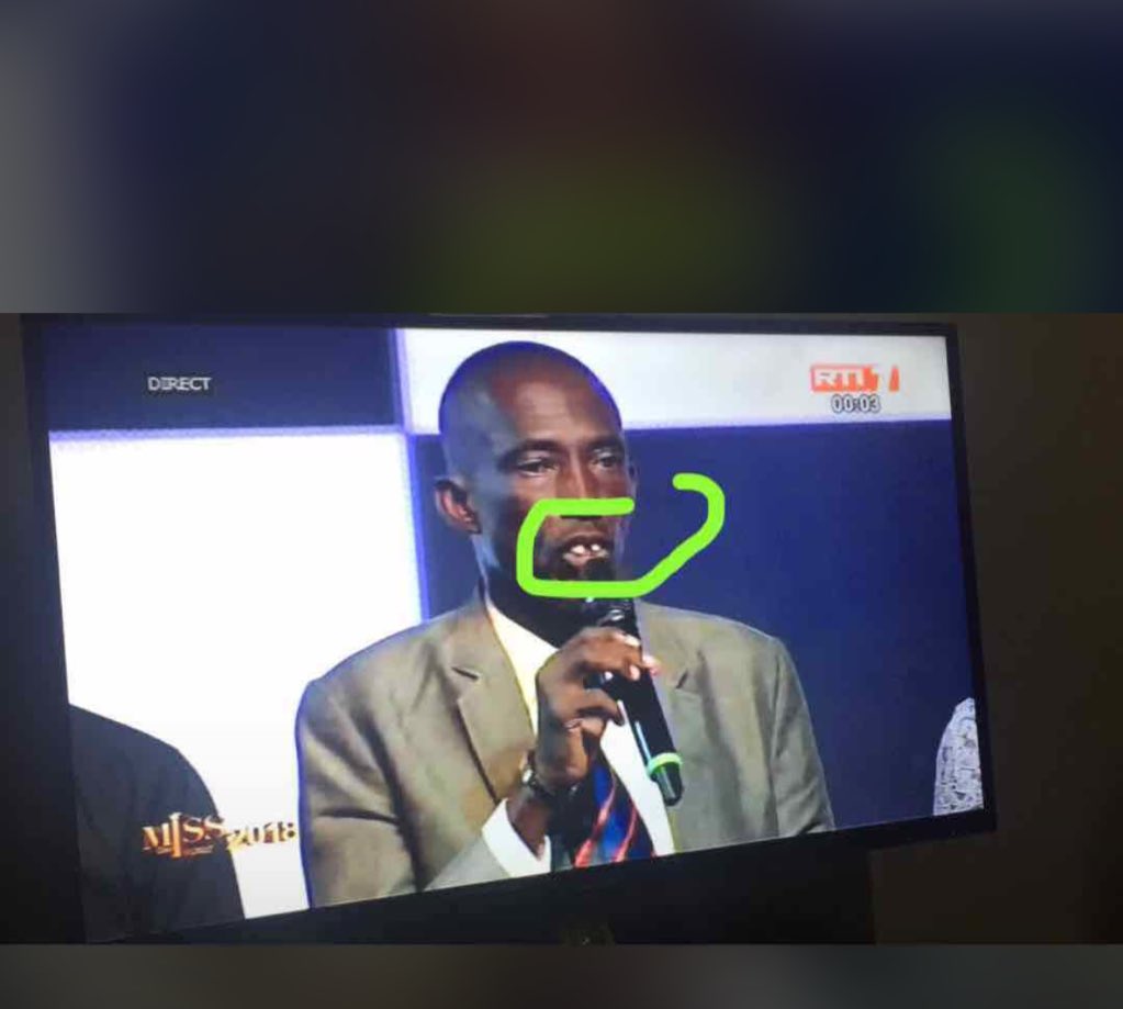 SuccessHapiness's tweet photo. Moment fort de la cérémonie 👑🕺🏾#MissCI2018 https://t.co/pt2zjWfWGo