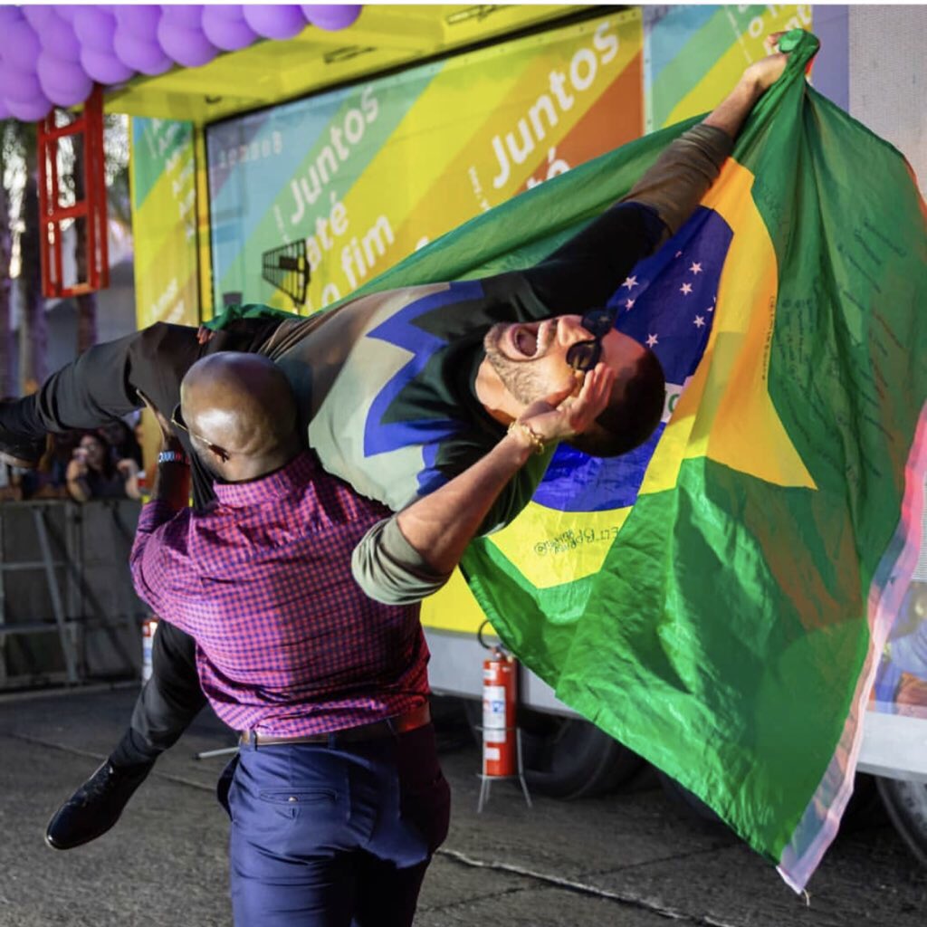 lonelycarstairs's tweet photo. eu toMORRENDO DE AMOR #Sense8InBrazil #Sense8Finale https://t.co/lKqj5sdMSa