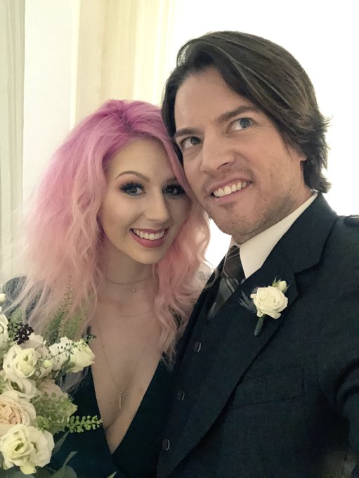 Who else is watching  #LindaAndDrewSayIDo on @TLC?! 💍 https://t.co/pjCfNeeFEt<a href="/tag/lindaanddrewsayido"class="tags">#LindaAndDrewSayIDo</a><a class="tags" target="_blank" title="On Twitter" href="/?out=eyJ0eXAiOiJKV1QiLCJhbGciOiJIUzUxMiJ9.eyJpYXQiOjE3MjE0MTM5NTYsImlzcyI6InR3cG9ybnN0YXJzLmNvbSIsIm5iZiI6MTcyMTQxMzk1NiwiZXhwIjoxNzUyOTQ5OTU2LCJyZWRpcmVjdF91cmwiOiJodHRwczovL3R3aXR0ZXIuY29tL1RMQyJ9.HKeg3uVPpFiEOyrcSeMK3rxfzJESArKfzggiimVsl1DR0-BJtRr309HPAwHP6d3M19Wn3sh-561e4iBrVU03oQ">@TLC</a>