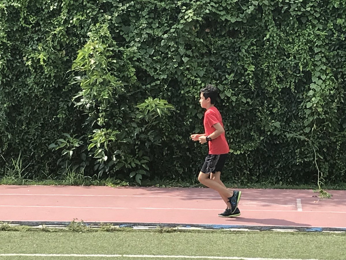 wondermeaghan's tweet photo. Combining #sis_service &amp; #sisAMPed - student running to tase money for the less fortunate. #siscares #sisrocks #sisphysed #issphysed https://t.co/AcRKbd9ZQT