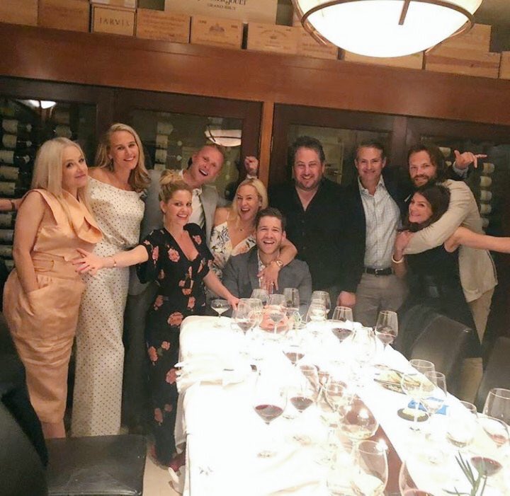 archivejarpad's tweet photo. jared enjoying hiatus in california with gen and friends. https://t.co/XGqCkKHBeZ