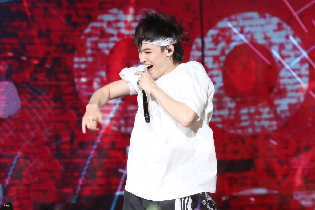 WangPark94's tweet photo. ใครก็ได้พาออกไปจากหลุมนี้ที ทำไมฉันค้องหลุมรักเค้า แบบนี้ด้วย จะมาซื้อเลาแบบนี้ไม่ได้นะ 🤤🤤 #GOT7 
@GOT7Official 
#MTVLAKPOPGOT7 
#PremiosMTVMiaw⁠ ⁠⁠ ⁠ https://t.co/RzmiX9OZyf