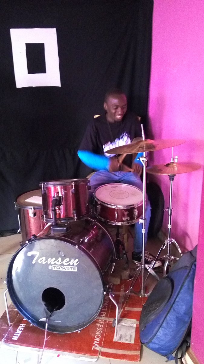 ArcherIrad's tweet photo. just being fly and doing their thing for God coz this is mission
come to @EmeraldHotelKla for the best 100 mins for ur lyf
its on ryt now
#CBOM #WHMAK #WHMakerere
@Precious_Babra @BlessedIvan @latagal @Kia_Nalugya @Napoleon_Xvi @nuwahwera https://t.co/gVZqeU0HeR