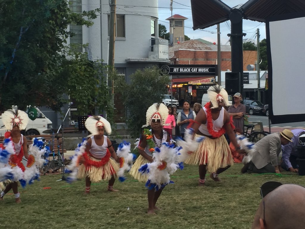 minniecd's tweet image. Boys dance #MaboDay #brisbane #westend #TorresStrait